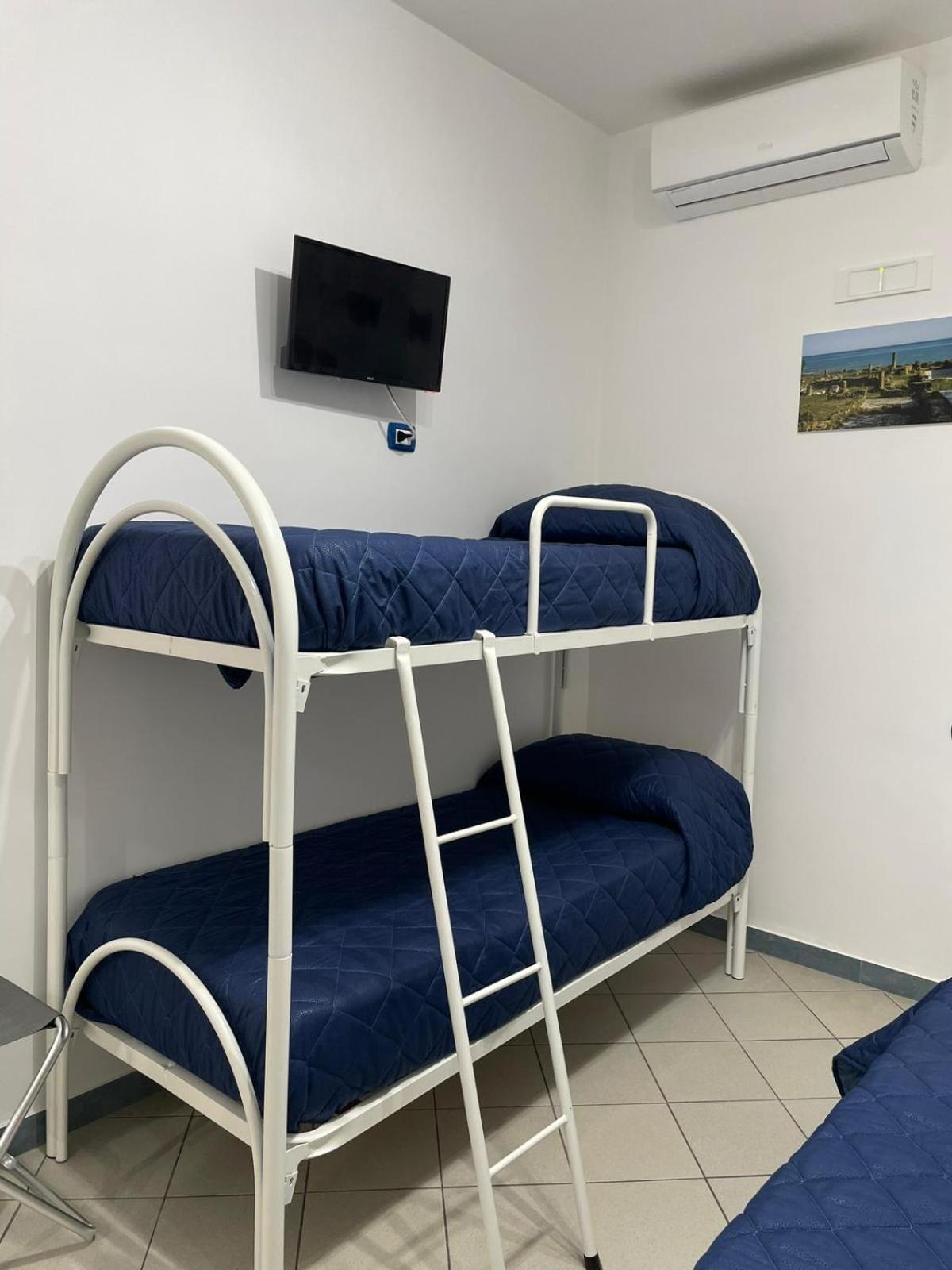 Casa Vacanze La Casetta Di Zinu' Porto Empedocle Exterior foto